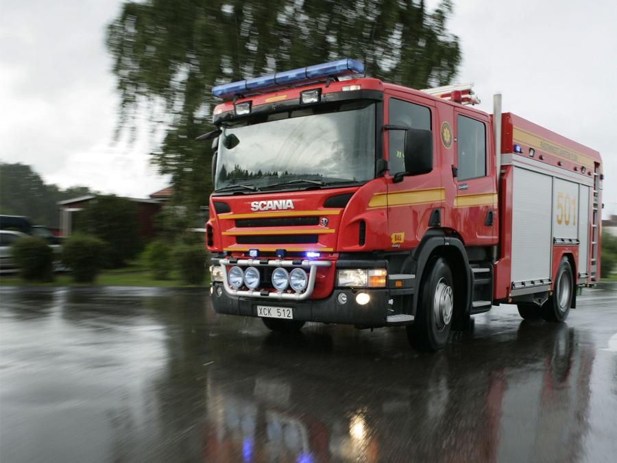  Scania P340 4x2 Crew Cab Fire Engine 2005 года  (фото 2 из 6)